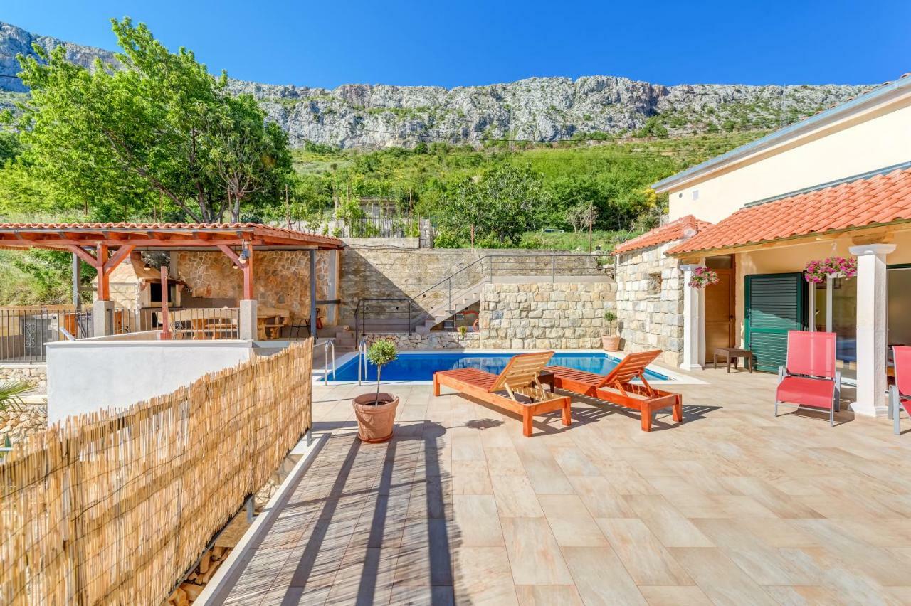 Holiday Home Marincello Solin Bagian luar foto