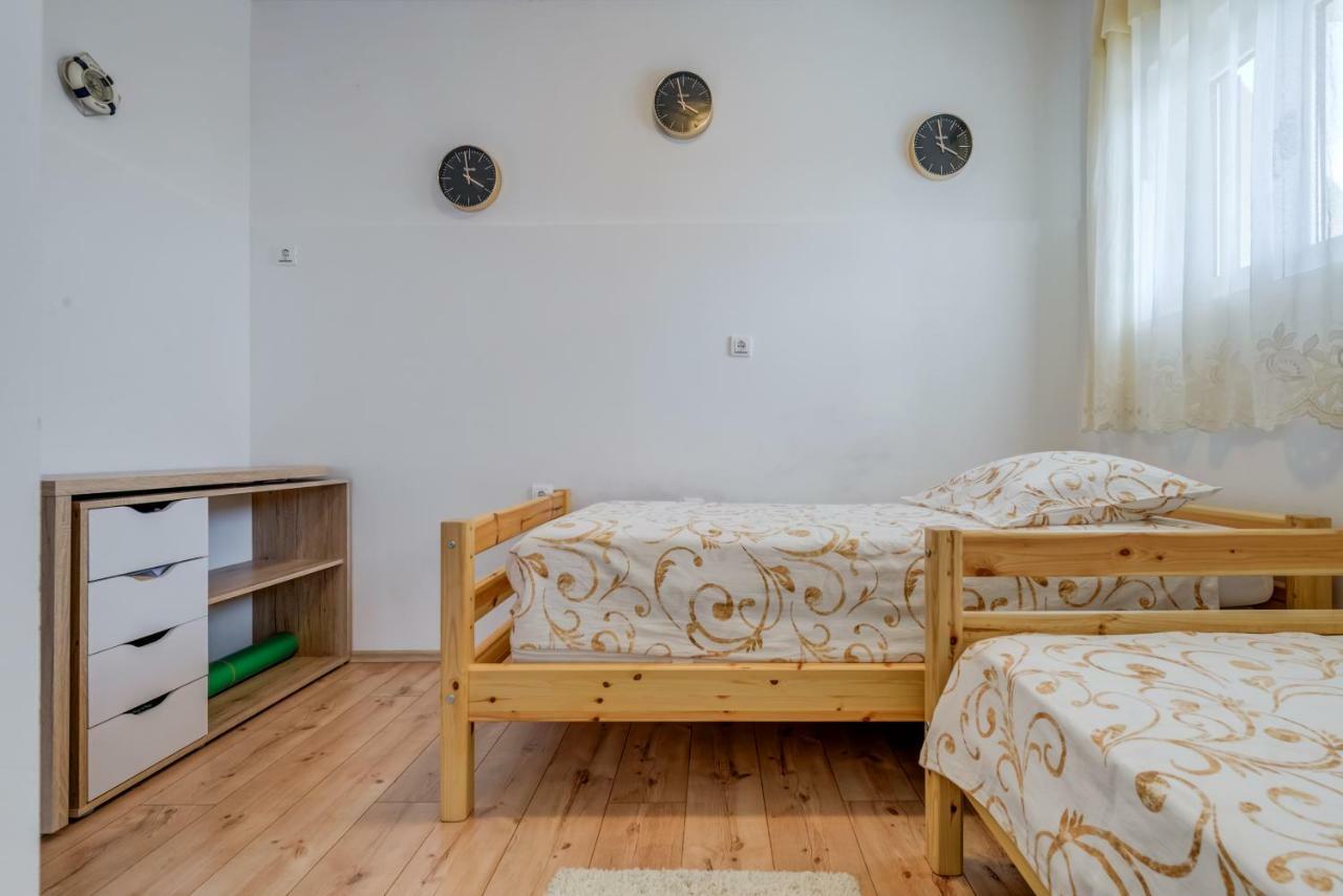 Holiday Home Marincello Solin Bagian luar foto